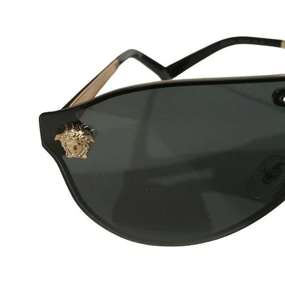 Authentic Versace Sunglasses - Picture 4 of 7